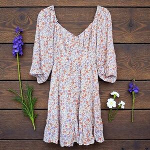 NEW Illa Illa Romantic Floral Playful Open Back Cottagecore Balloon Sleeve Dress